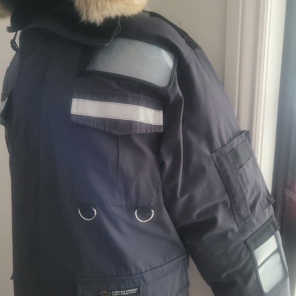 Men's Canada Goose Resolute Jacket - Size S - Navy Blue - Picture 10 of 10